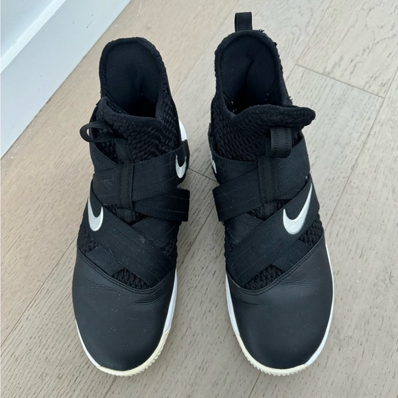 Nike Lebron Soldier Black Sneakers - Picture 1 of 6
